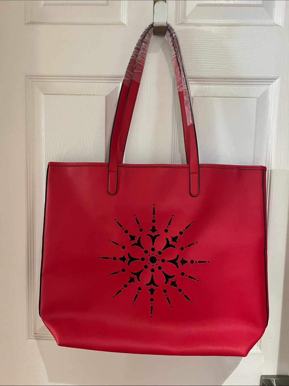 Red Laser-Cut Medallion Tote Bag — Everyday Shoulder Tote